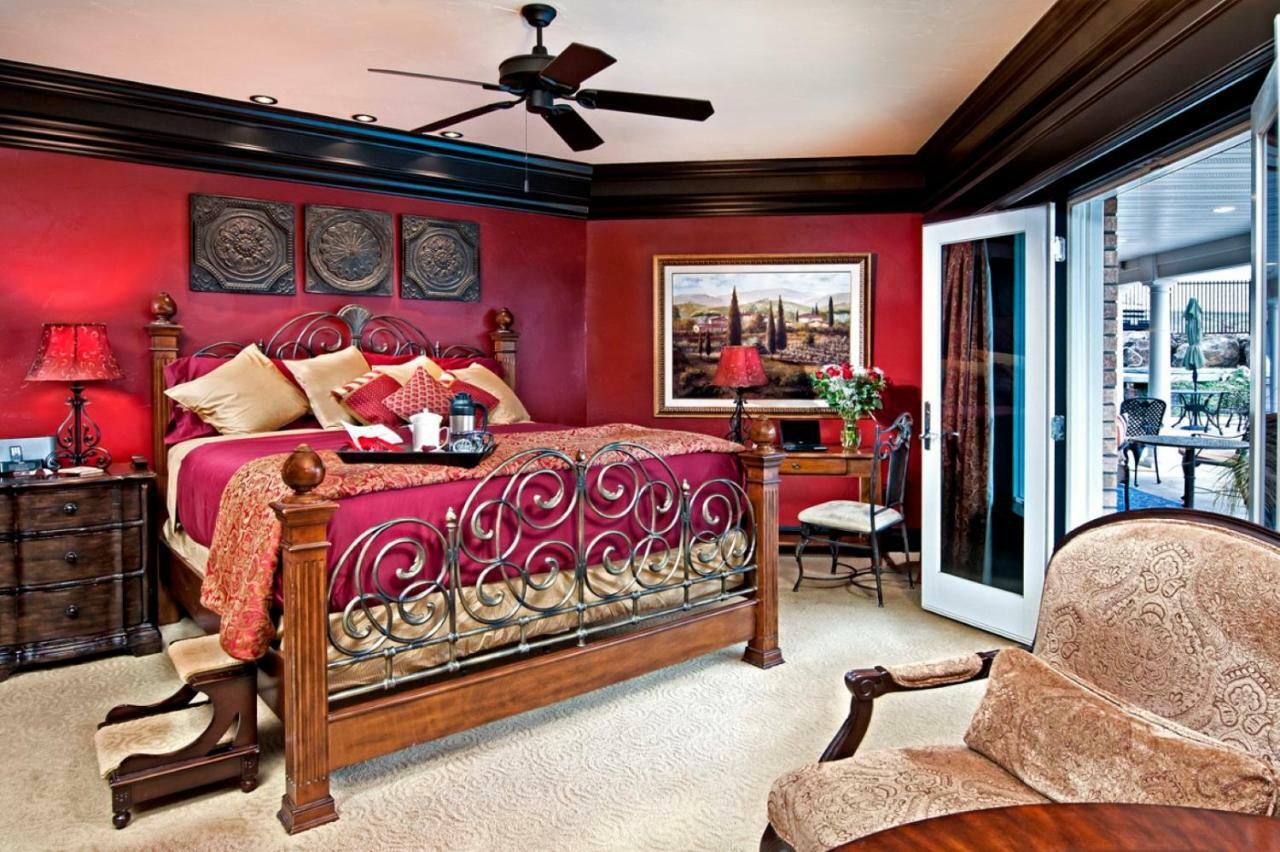 Cameo Heights Mansion And The Vine Fine Dining Restaurant Bed & Breakfast Touchet Екстериор снимка
