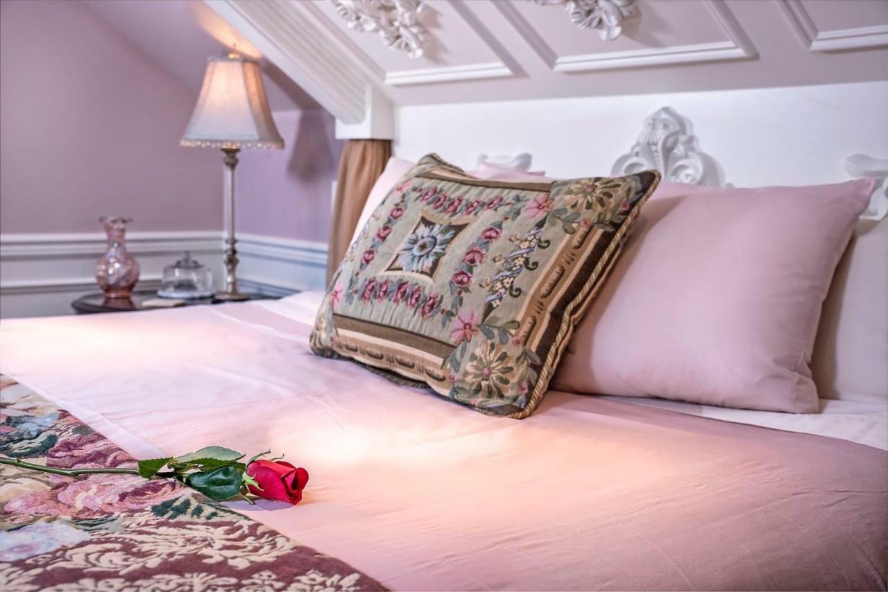 Cameo Heights Mansion And The Vine Fine Dining Restaurant Bed & Breakfast Touchet Екстериор снимка