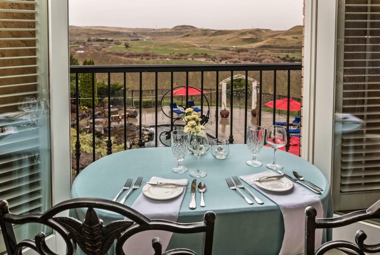 Cameo Heights Mansion And The Vine Fine Dining Restaurant Bed & Breakfast Touchet Екстериор снимка
