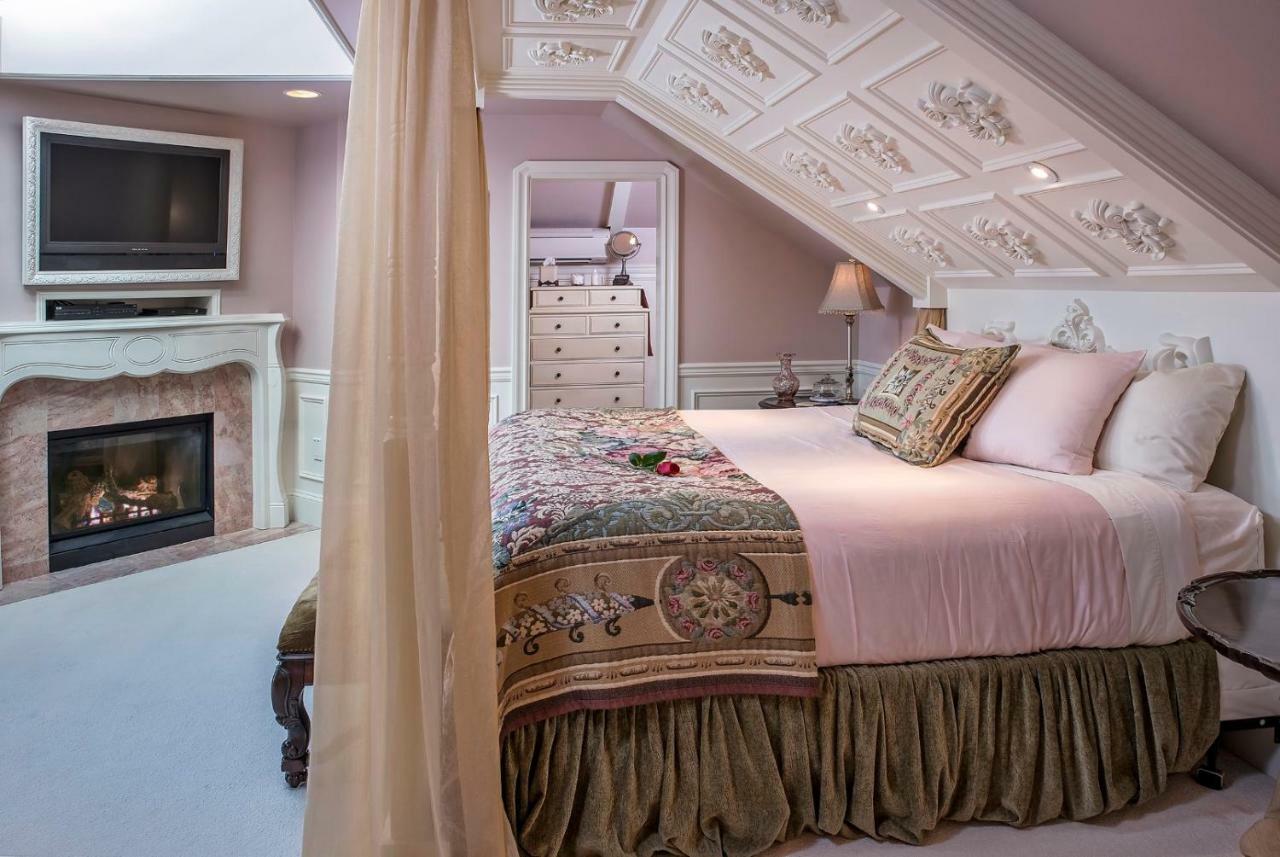 Cameo Heights Mansion And The Vine Fine Dining Restaurant Bed & Breakfast Touchet Екстериор снимка
