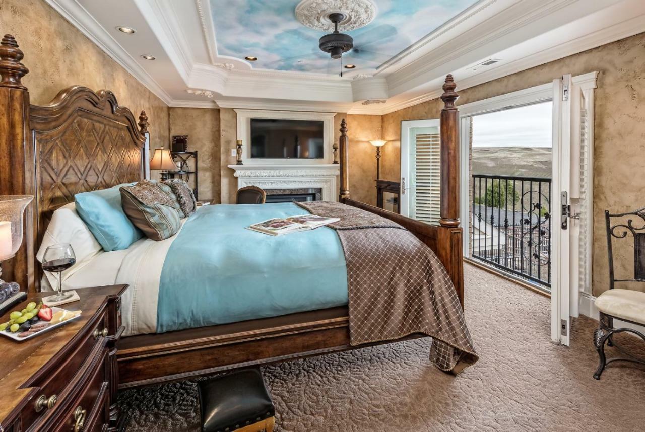 Cameo Heights Mansion And The Vine Fine Dining Restaurant Bed & Breakfast Touchet Екстериор снимка