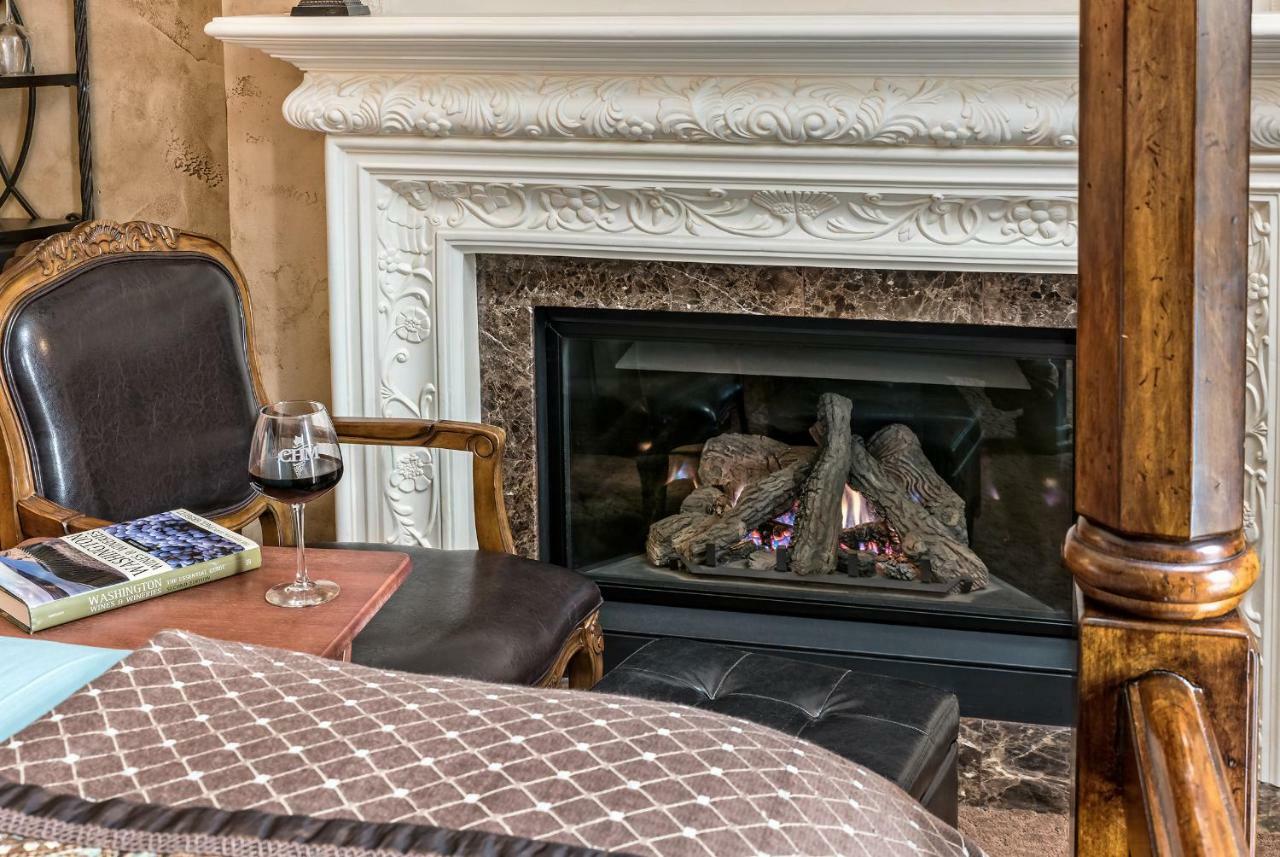 Cameo Heights Mansion And The Vine Fine Dining Restaurant Bed & Breakfast Touchet Екстериор снимка