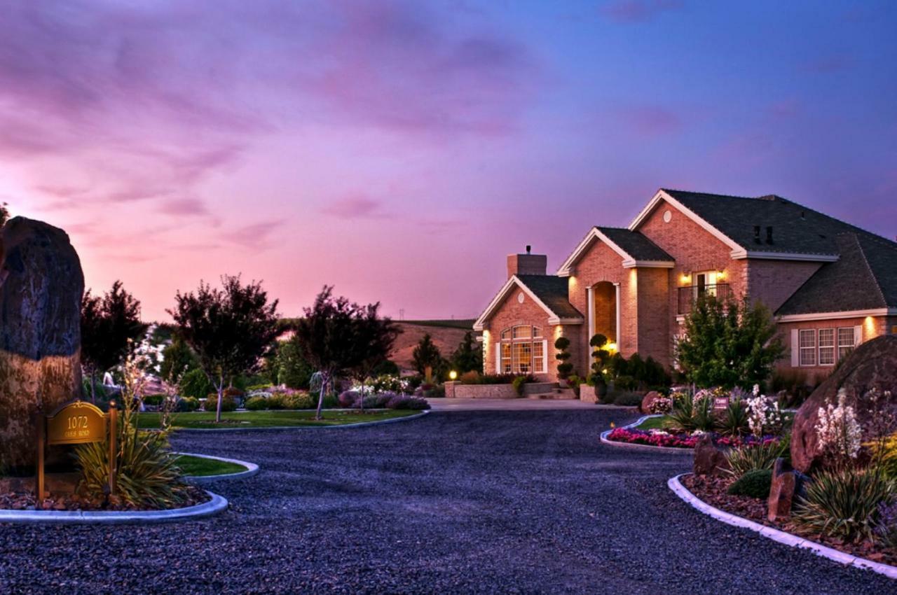 Cameo Heights Mansion And The Vine Fine Dining Restaurant Bed & Breakfast Touchet Екстериор снимка